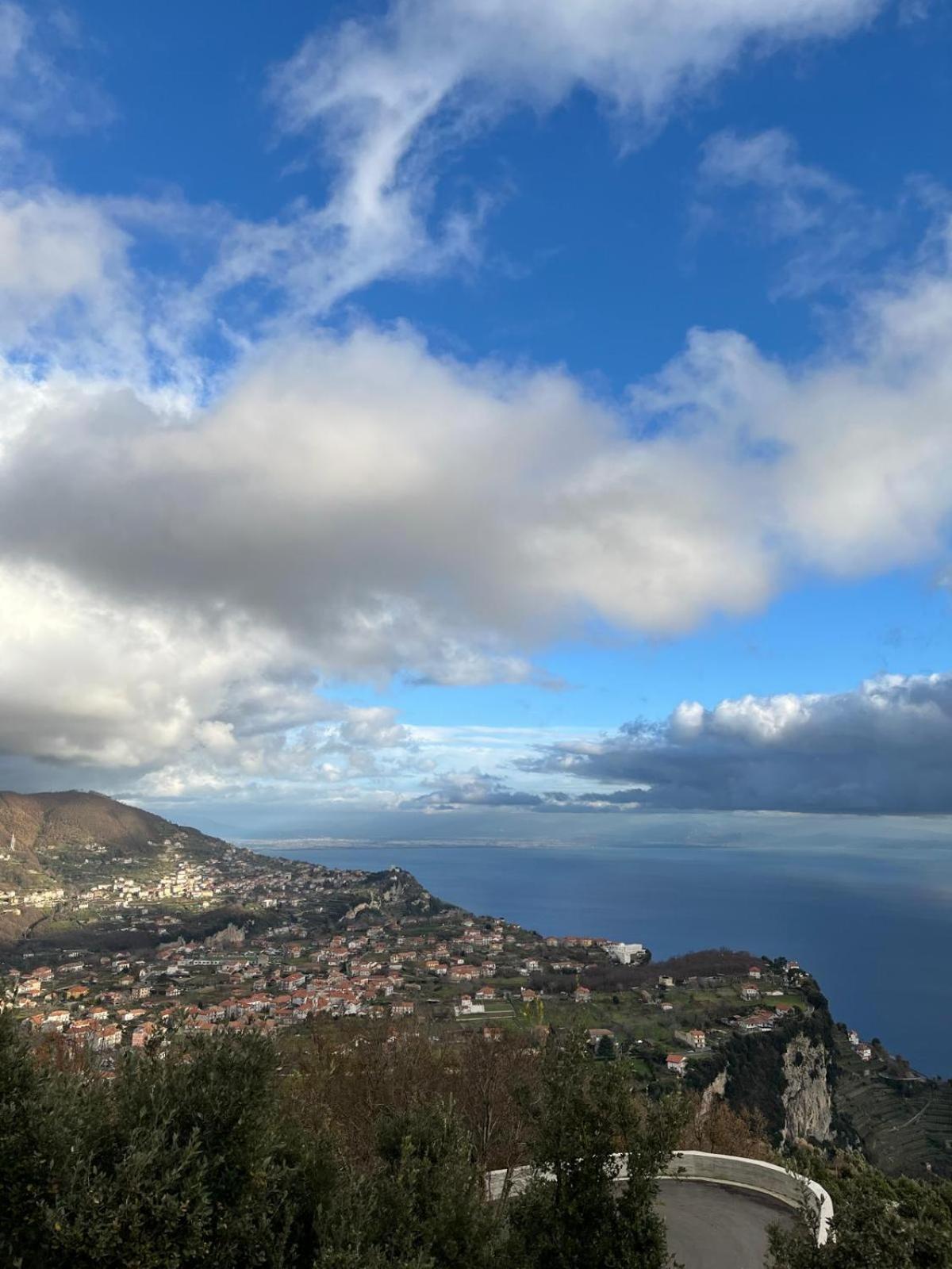 Casa Vacanze La Via Delle Stelle Agerola Exterior foto